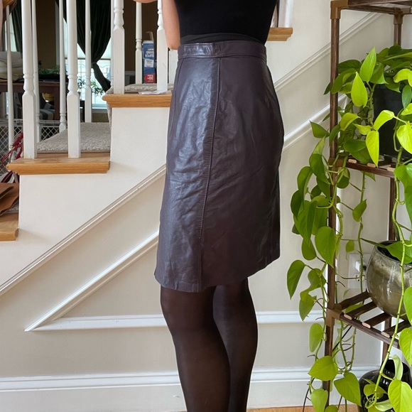 Deep Purple Leather Handmade Skirt from Argentina - Picture 3 of 11